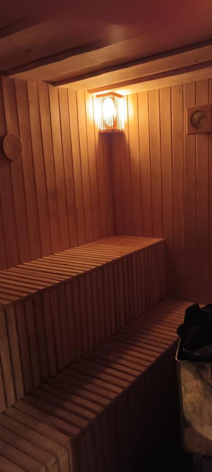Visual Apartman Komárno Buitenkant foto