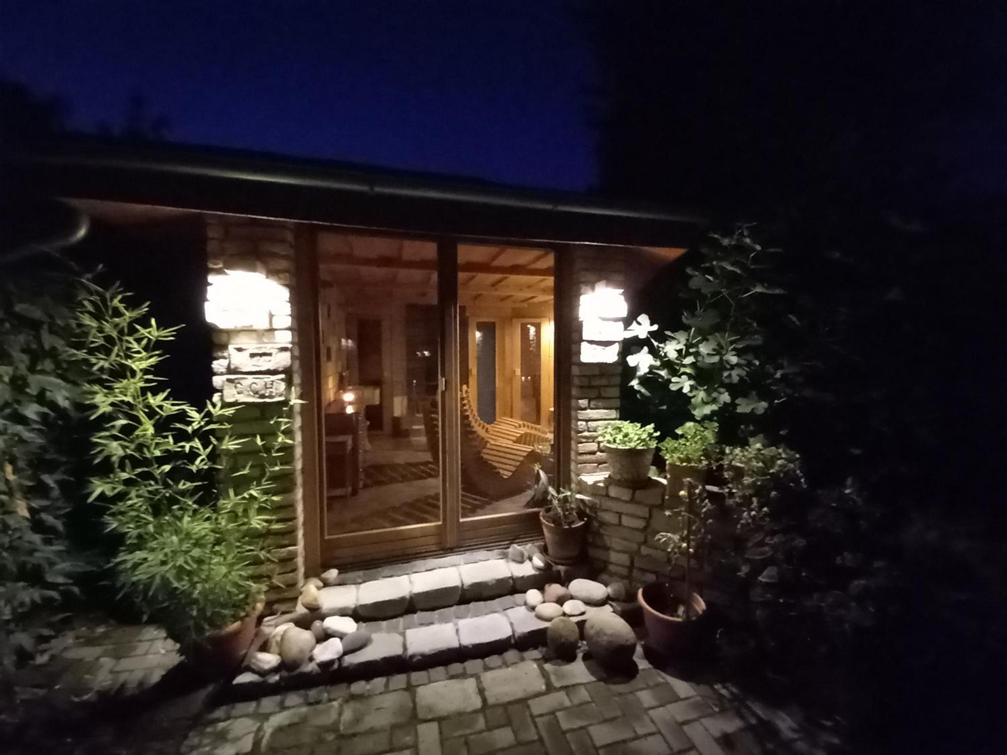 Visual Apartman Komárno Buitenkant foto